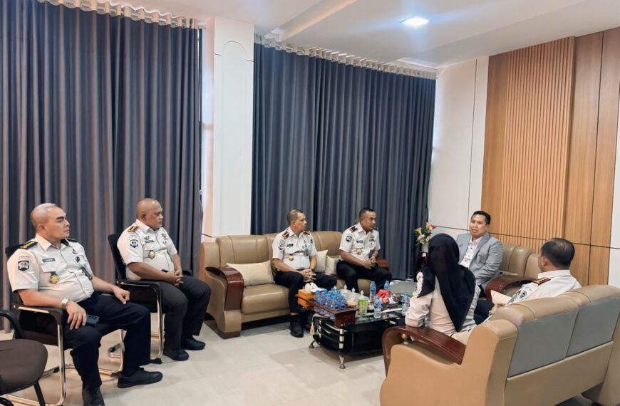 PERKUAT SINERGI, KANWIL DITJENPAS KALBAR SAMBUT KUNJUNGAN DEPUTI BIDANG KOORDINASI KEIMIGRASIAN&hellip;