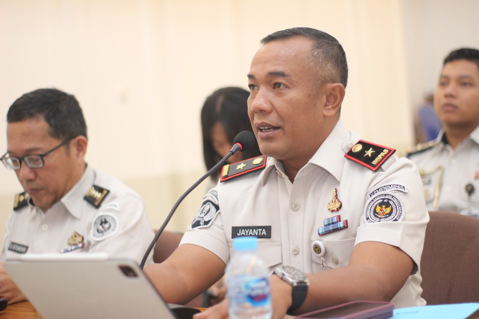 Kakanwil Ditjenpas Kalbar Berikan Pengarahan…