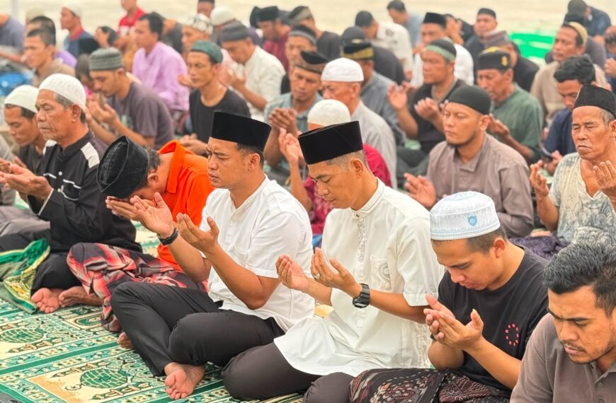 “Dari Balik Tembok Rutan, Doa…